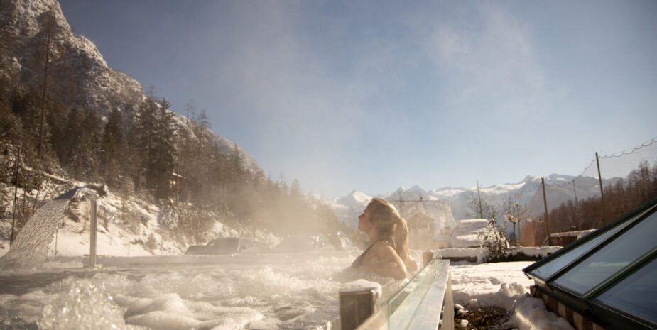 Piscina inverno Berghotel Miramonti